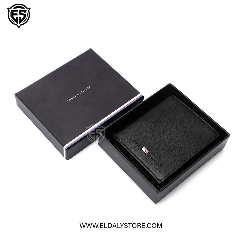 Tommy Hilfiger Hilfiger Flag Leather Bifold Wallet.